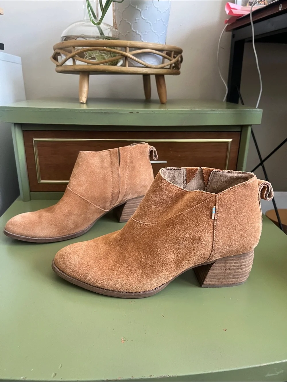 Toms Suede Chukka Ankle Boots in Cognac